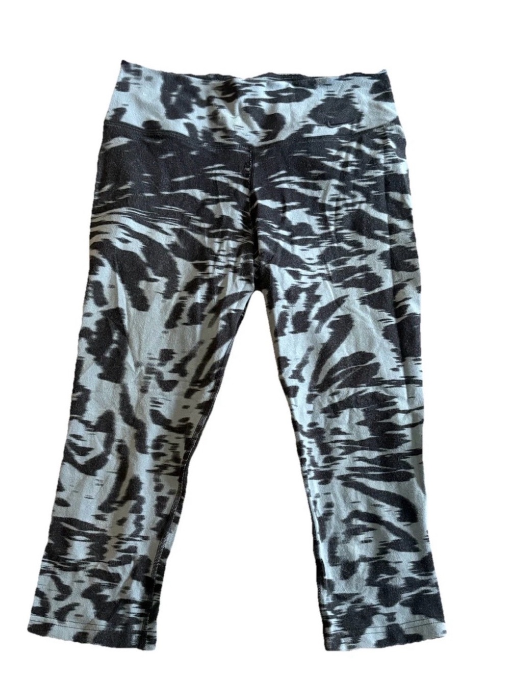 Nike Dri Fit Womans Athletic Capri Pants Size Small